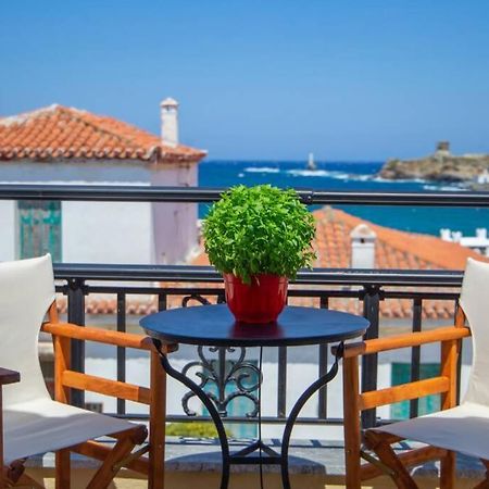 דירות Seaview Stylish Flat In Andros - Walk To Beach מראה חיצוני תמונה